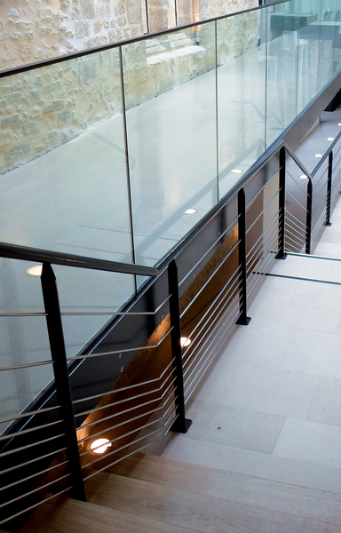 Escalier en verre avec garde corps aluminium