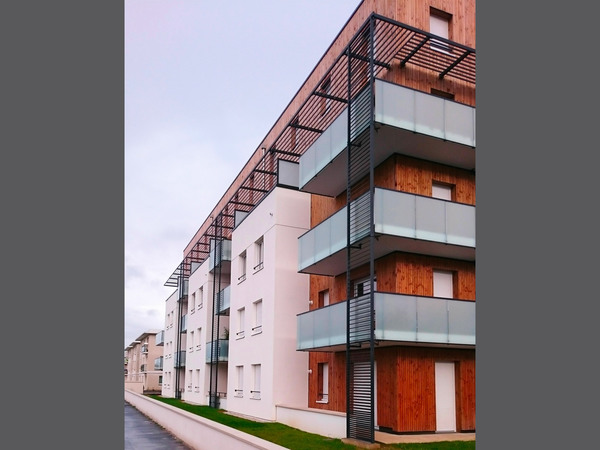 Garde corps pour balcon en verre